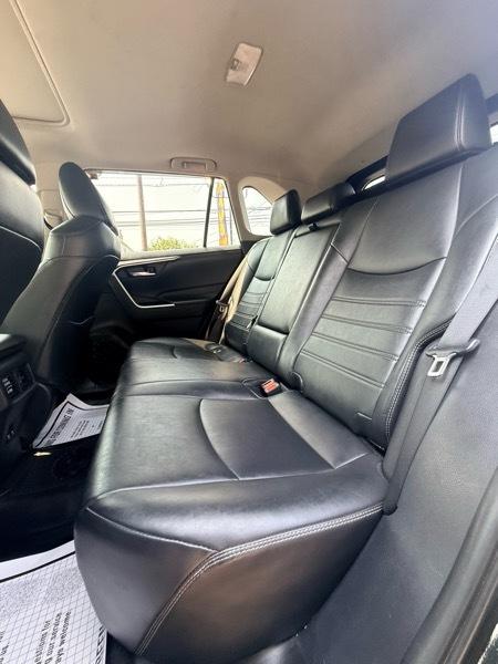 Toyota RAV4 XLE Premium AWD 2021