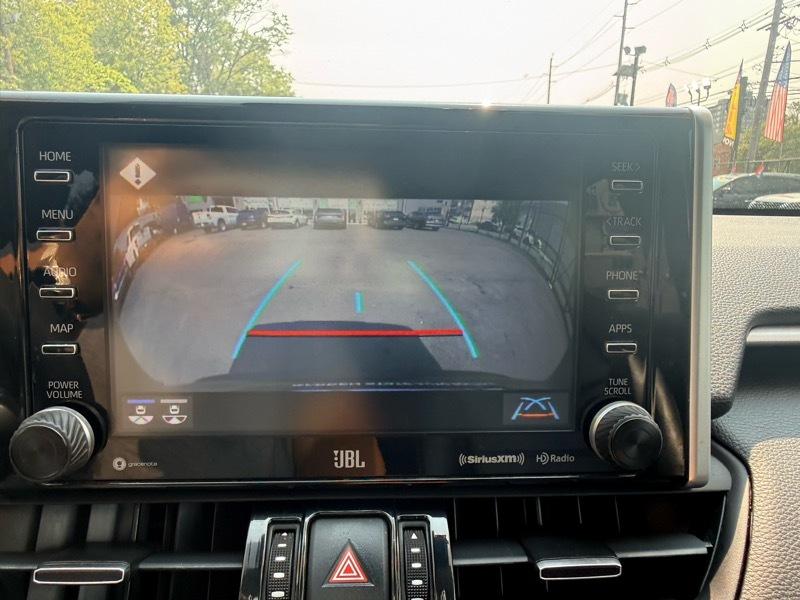Toyota RAV4 XLE Premium AWD 2021