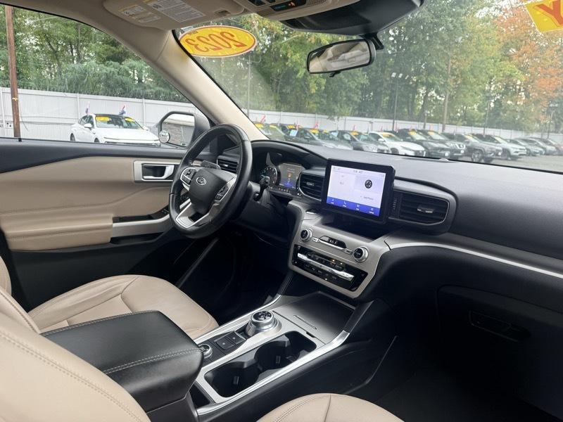 Ford Explorer XLT AWD 2023