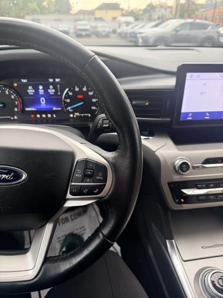 Ford Explorer XLT AWD 2023