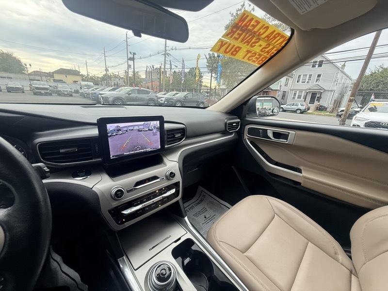 Ford Explorer XLT AWD 2023