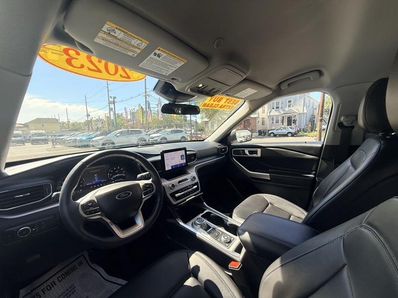 Ford Explorer XLT AWD 2023