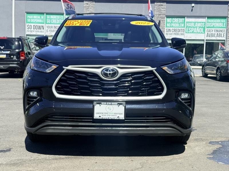 Toyota Highlander XLE AWD V6 2022