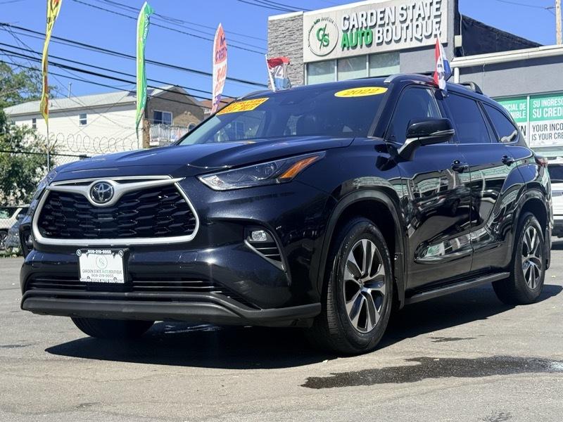 Toyota Highlander XLE AWD V6 2022