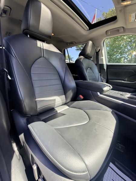 Toyota Highlander XLE AWD V6 2022
