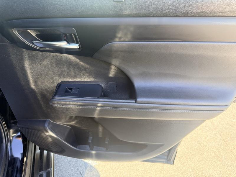 Toyota Highlander XLE AWD V6 2022