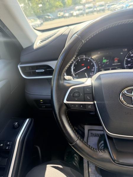 Toyota Highlander XLE AWD V6 2022