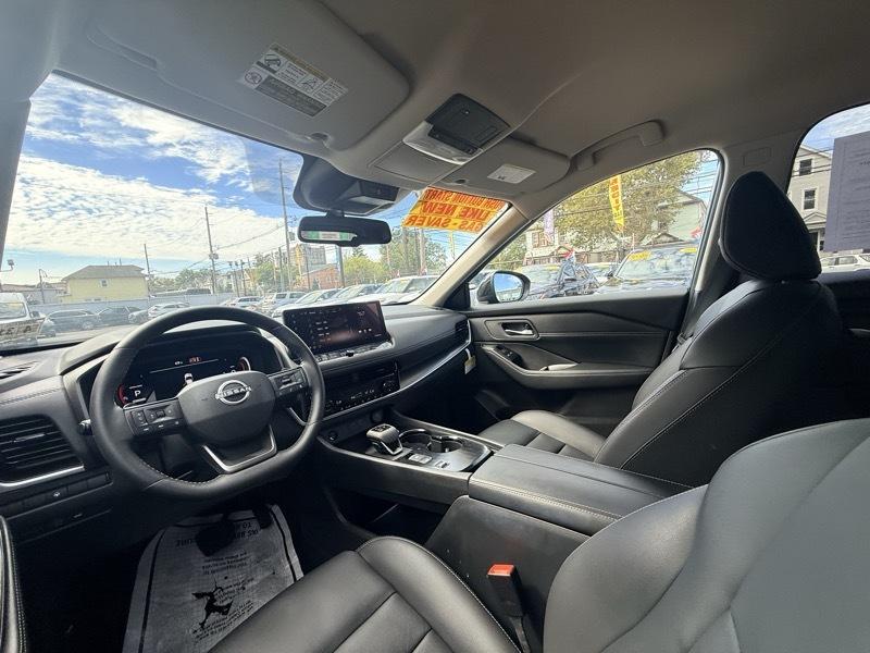 Nissan Rogue SV 2025