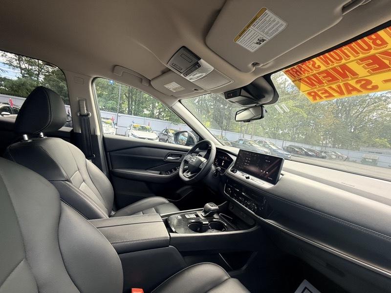 Nissan Rogue SV 2025