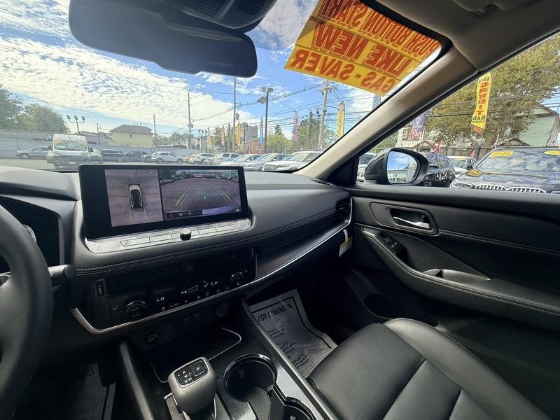 Nissan Rogue SV 2025