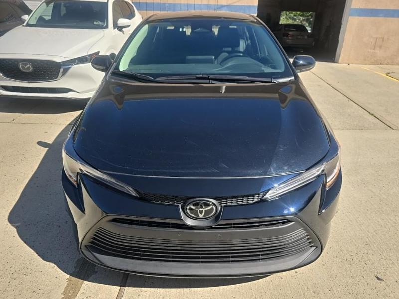 Toyota Corolla LE 2025