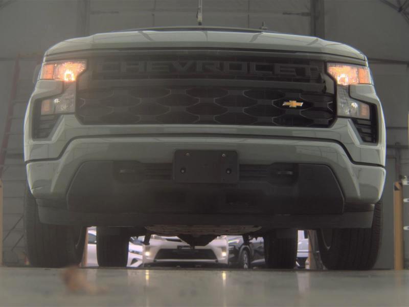 Chevrolet Silverado 1500 Custom Crew Cab 4WD 2025