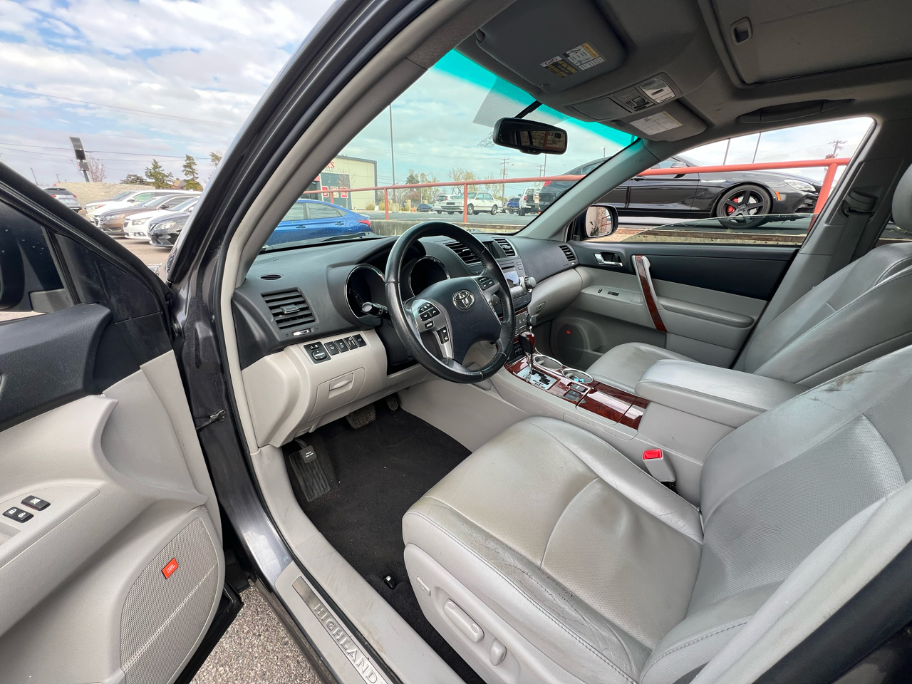 Toyota Highlander Limited 2WD 2012