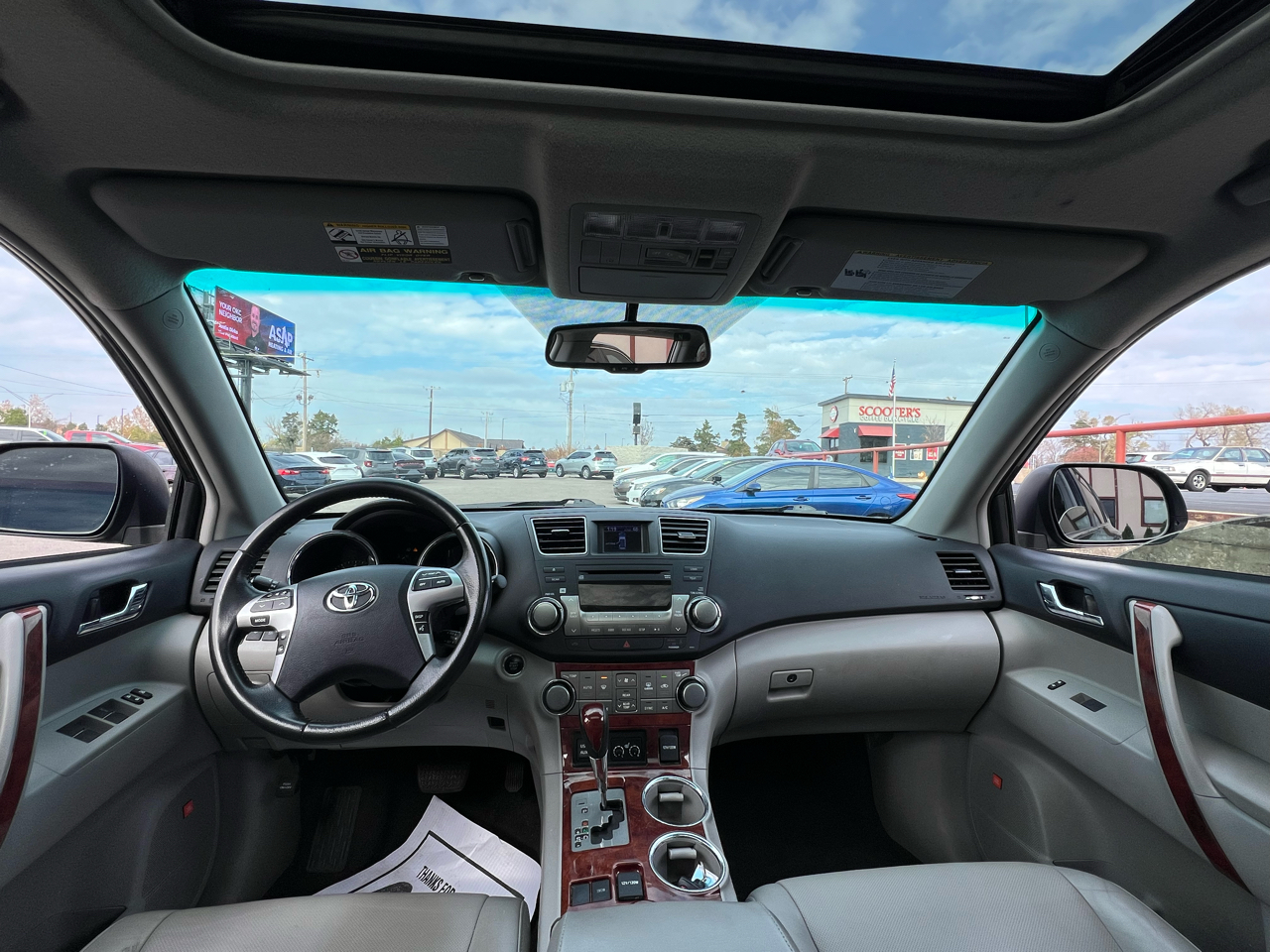 Toyota Highlander Limited 2WD 2012