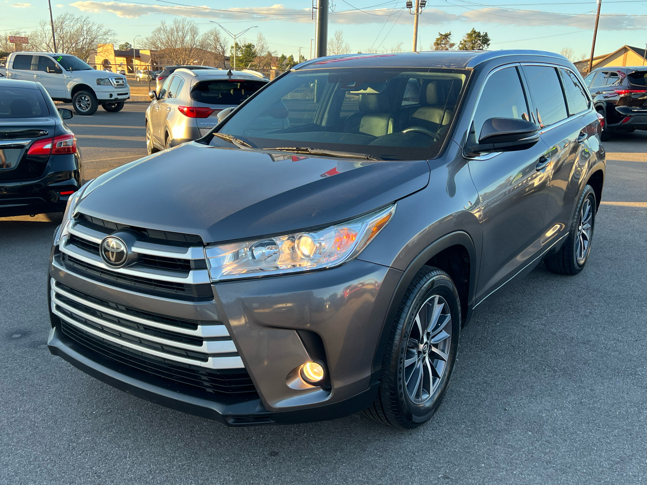 Toyota Highlander SE FWD V6 2017