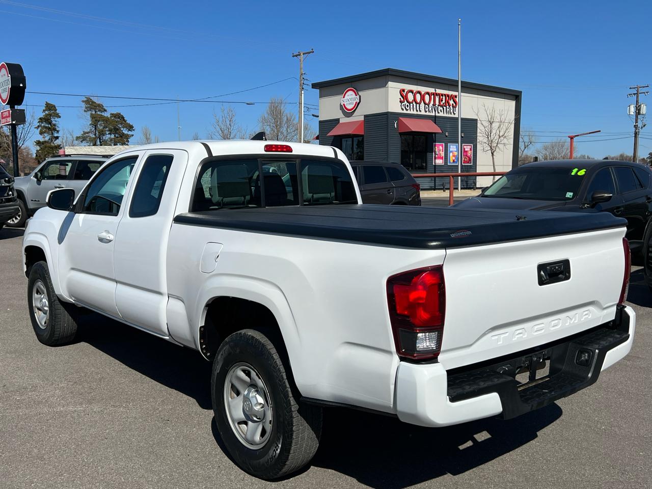 Toyota Tacoma SR5 Access Cab I4 6AT 2WD 2018