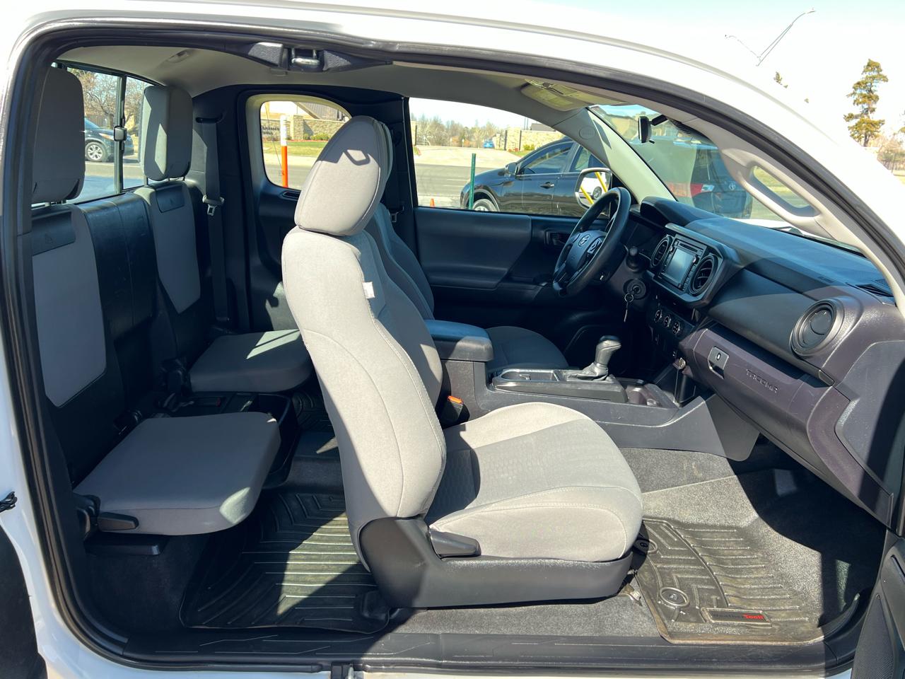 Toyota Tacoma SR5 Access Cab I4 6AT 2WD 2018