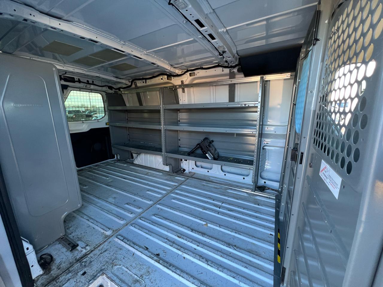 Ford Transit 150 Van Low Roof w/Sliding Pass. 130-in. WB 2019