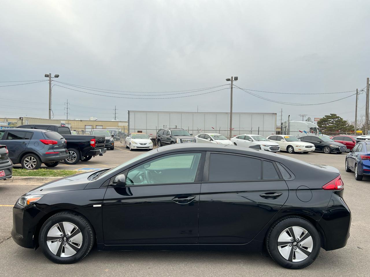 Hyundai Ioniq Hybrid Blue 2017