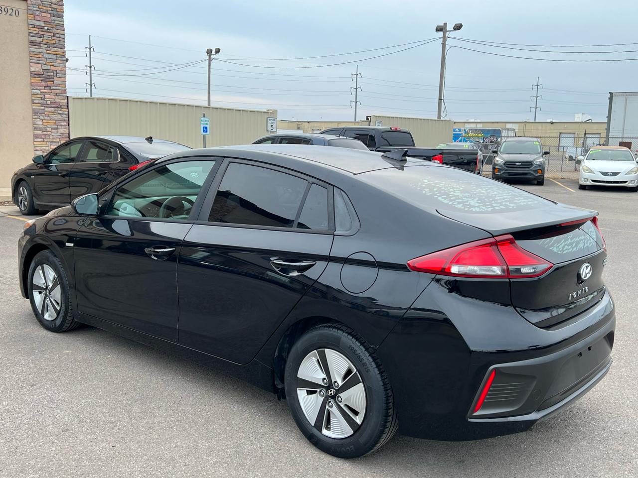 Hyundai Ioniq Hybrid Blue 2017