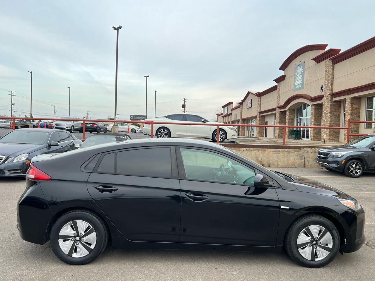 Hyundai Ioniq Hybrid Blue 2017