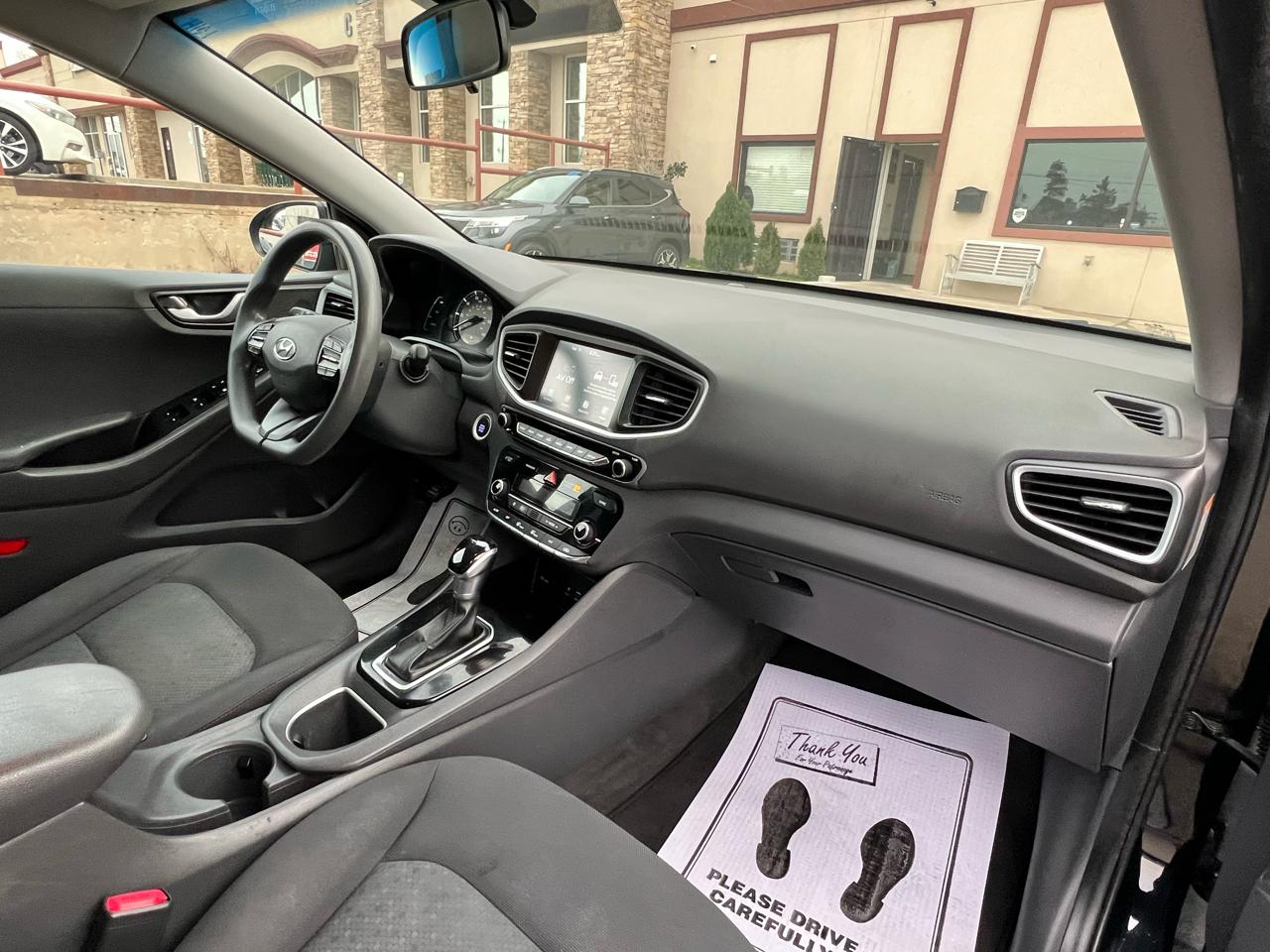 Hyundai Ioniq Hybrid Blue 2017