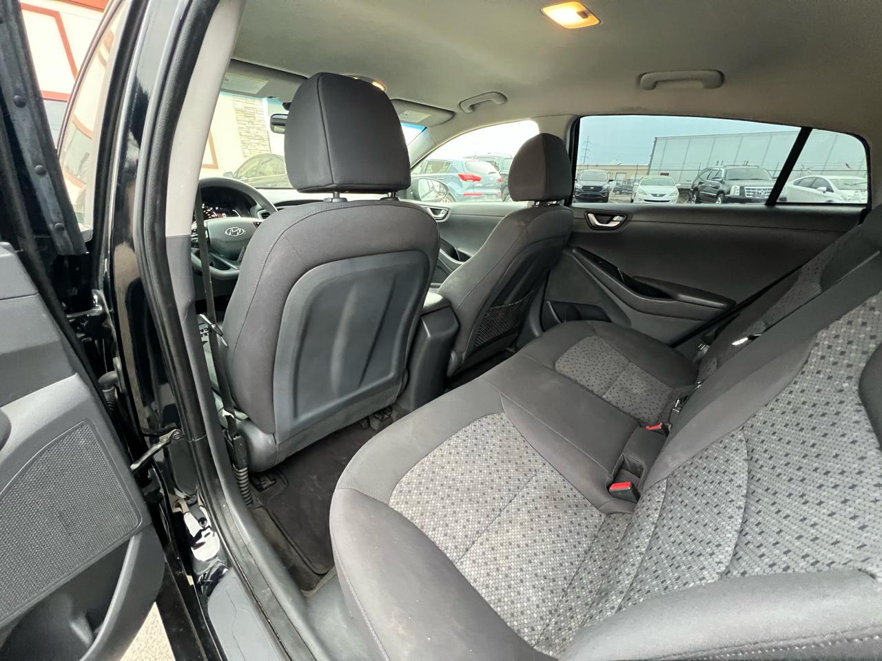 Hyundai Ioniq Hybrid Blue 2017