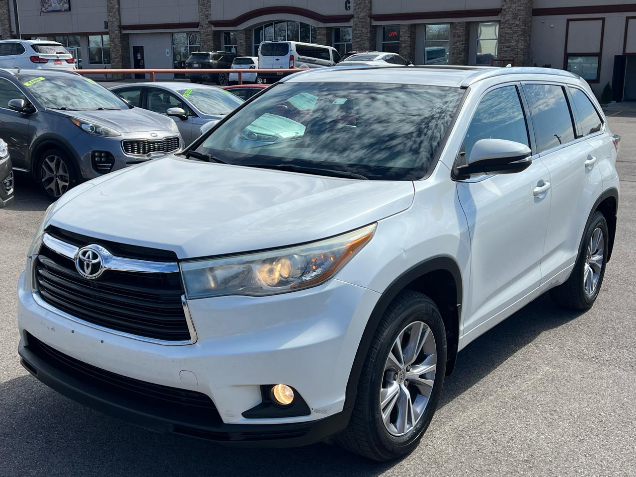 Toyota Highlander XLE FWD V6 2015