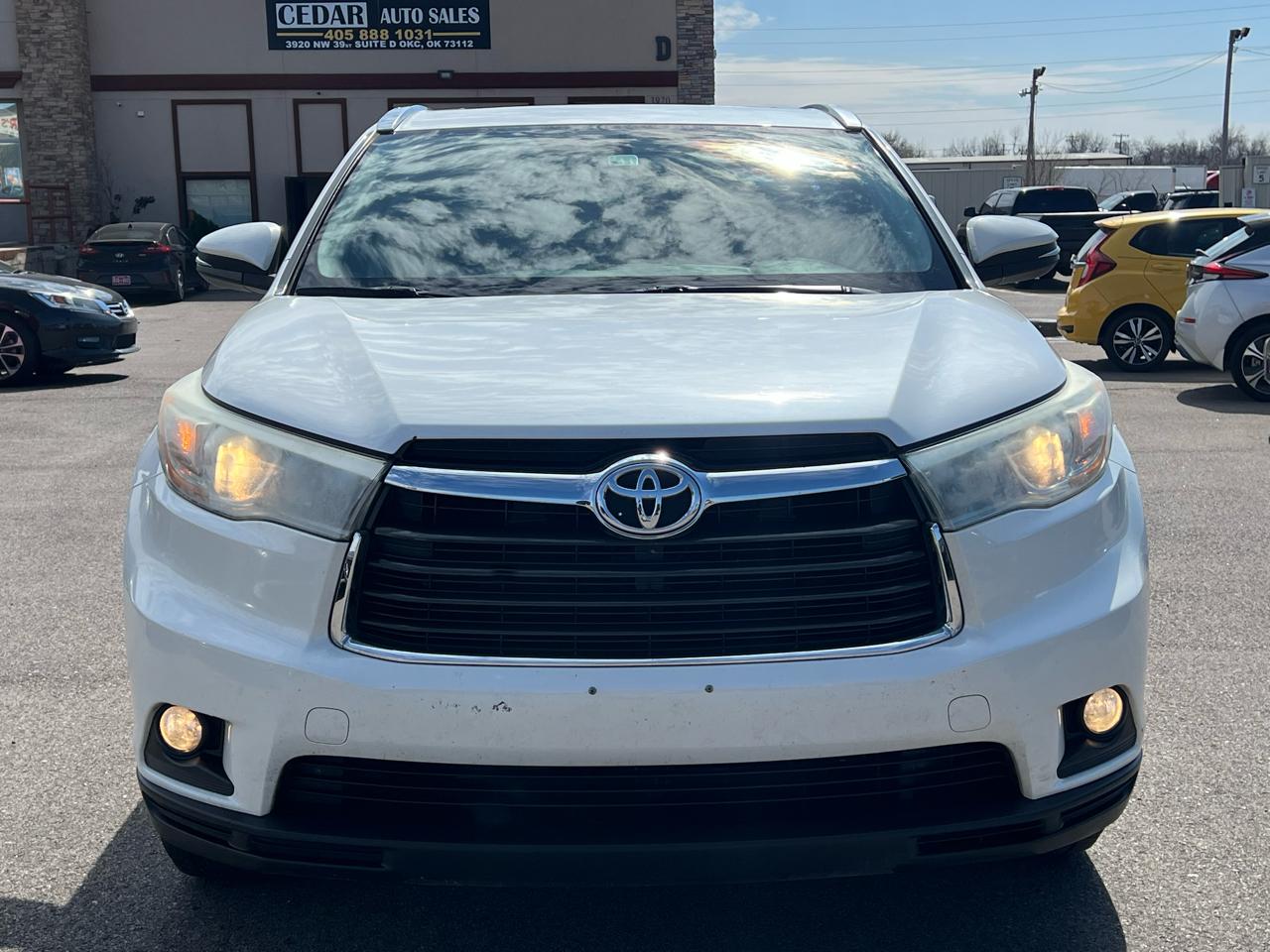 Toyota Highlander XLE FWD V6 2015