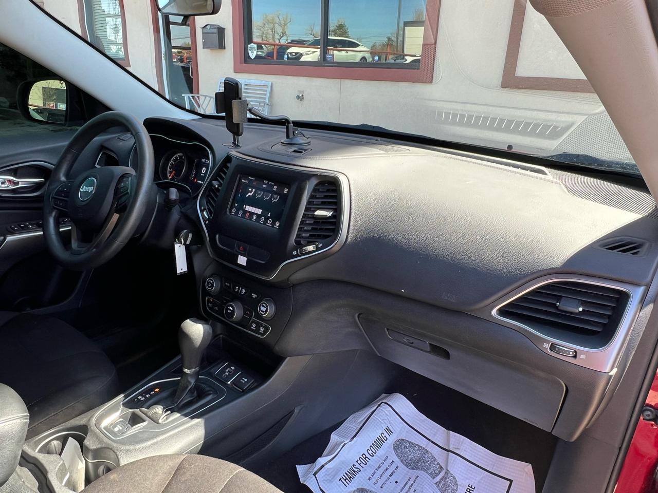 Jeep Cherokee Latitude FWD 2019