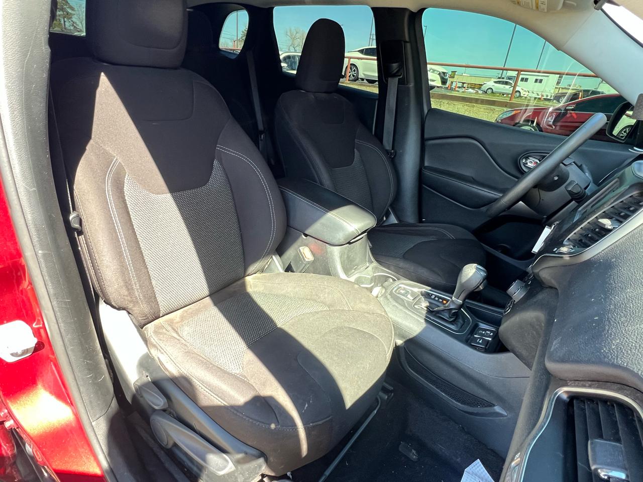 Jeep Cherokee Latitude FWD 2019