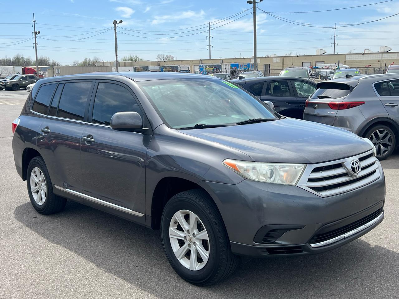 Toyota Highlander Base 2WD I4 2013