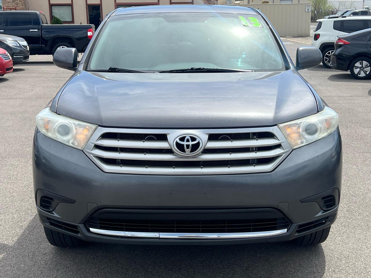Toyota Highlander Base 2WD I4 2013