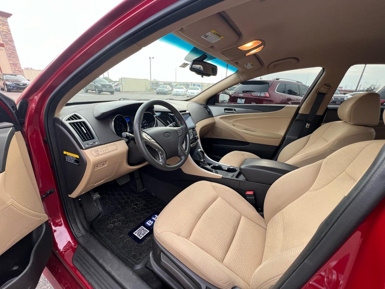 Hyundai Sonata Hybrid Sedan 2013