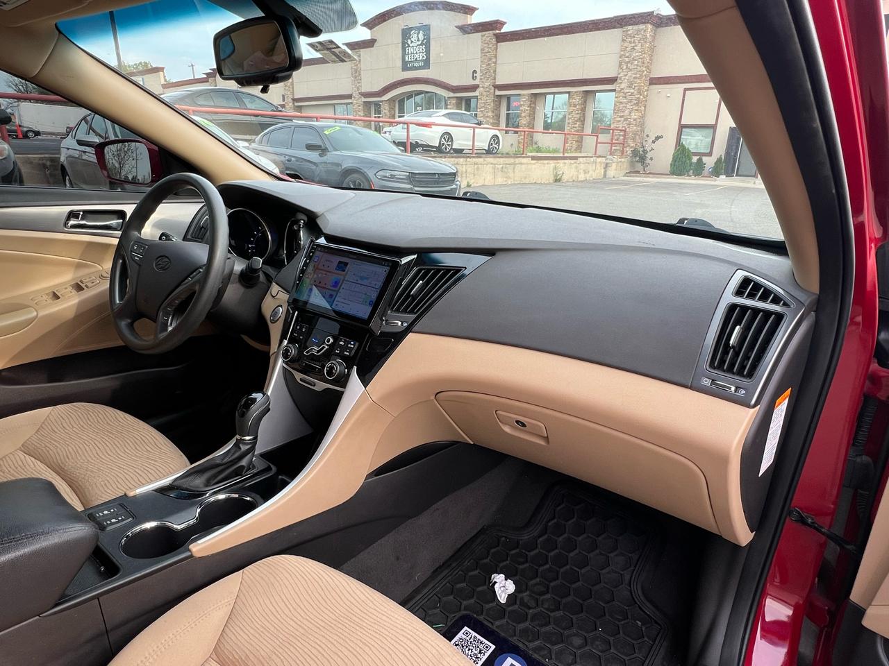 Hyundai Sonata Hybrid Sedan 2013