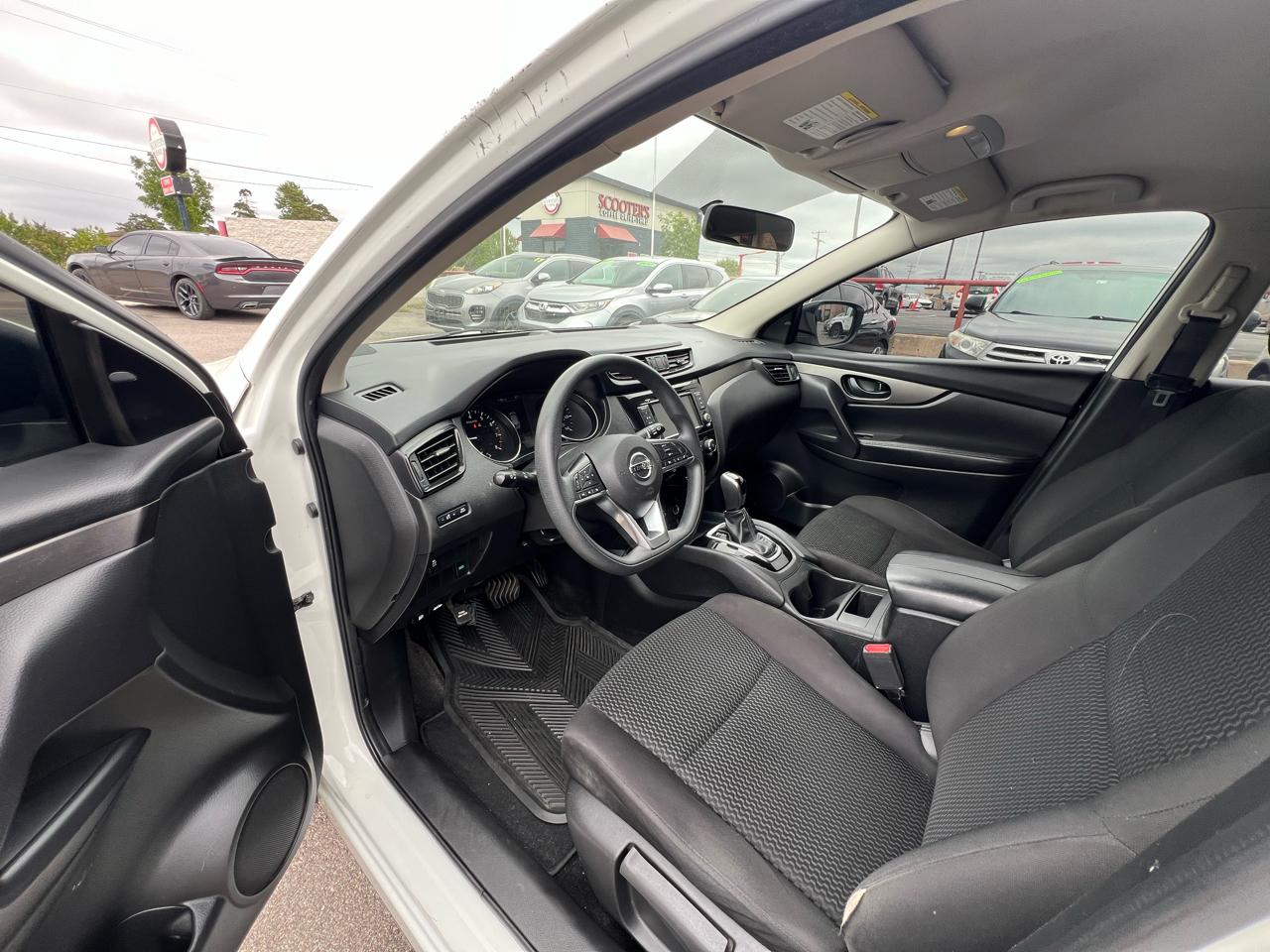 Nissan Rogue Sport S 2019