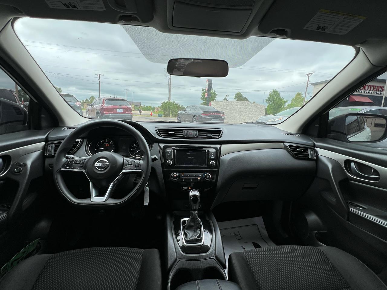 Nissan Rogue Sport S 2019