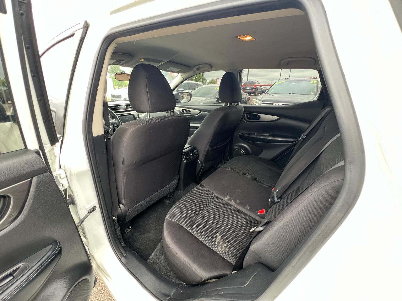 Nissan Rogue Sport S 2019