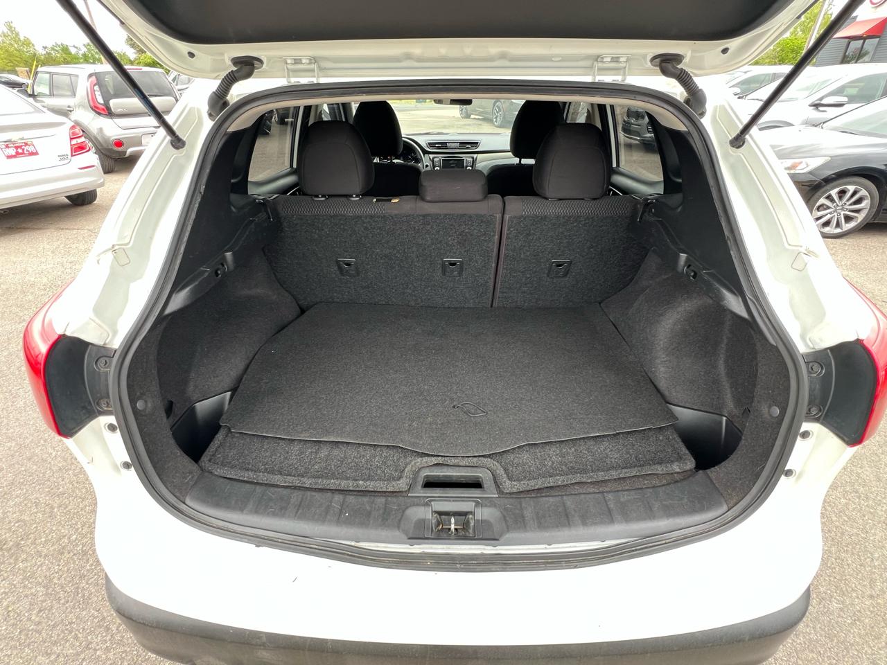 Nissan Rogue Sport S 2019