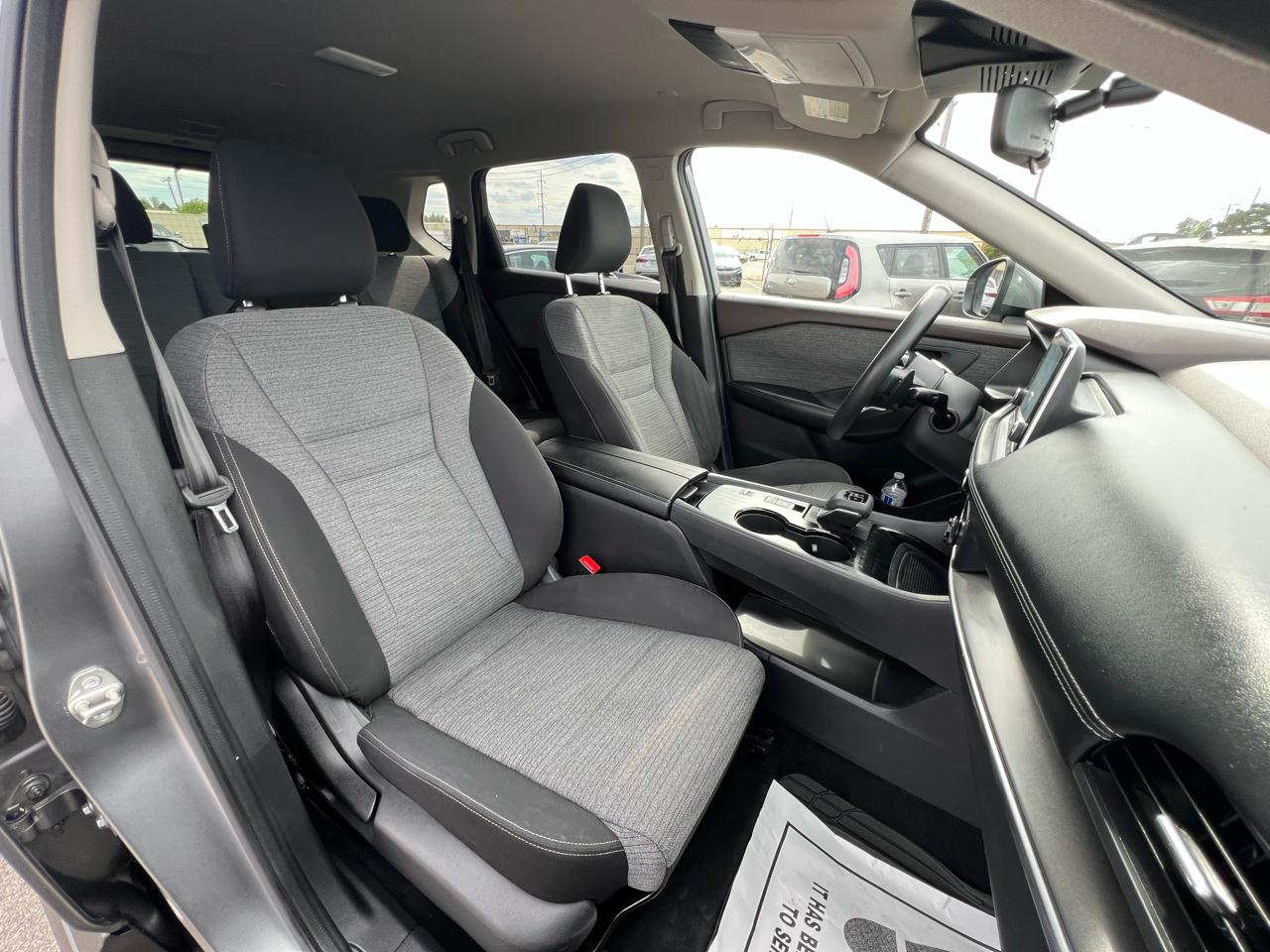 Nissan Rogue SV 2023