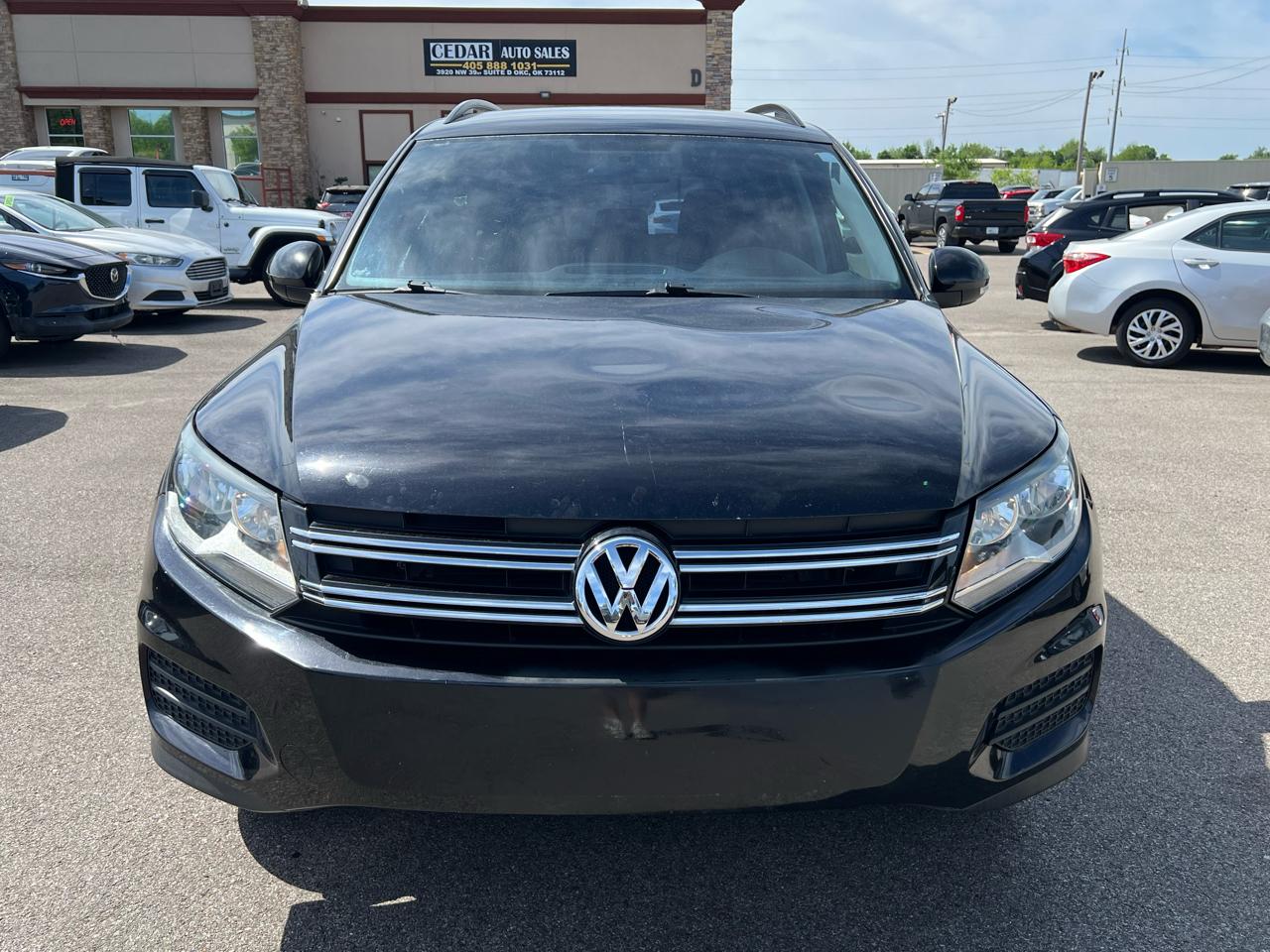 Volkswagen Tiguan S 2018