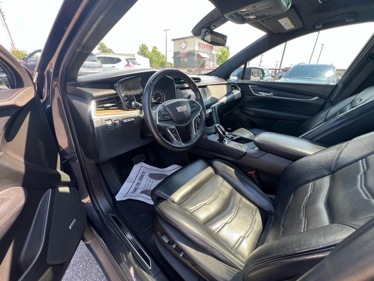 Cadillac XT5 AWD 4dr Platinum 2017