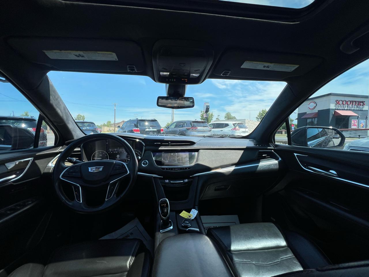 Cadillac XT5 AWD 4dr Platinum 2017