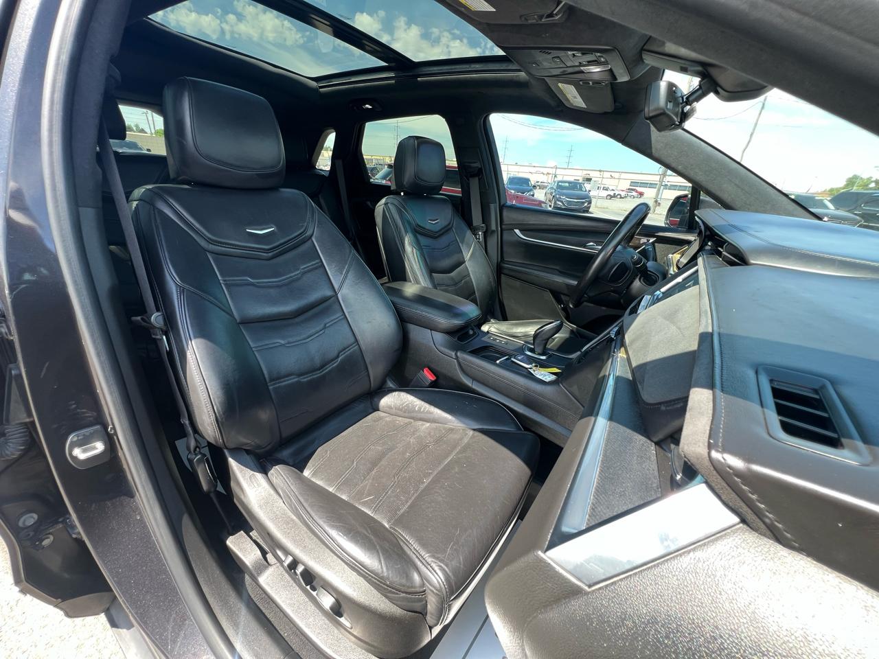 Cadillac XT5 AWD 4dr Platinum 2017