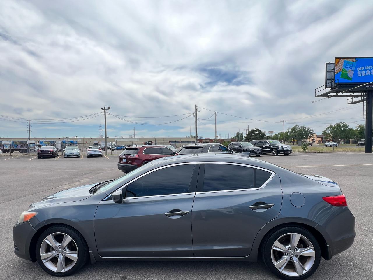 Acura ILX 5-Spd AT w/ Technology Package 2014