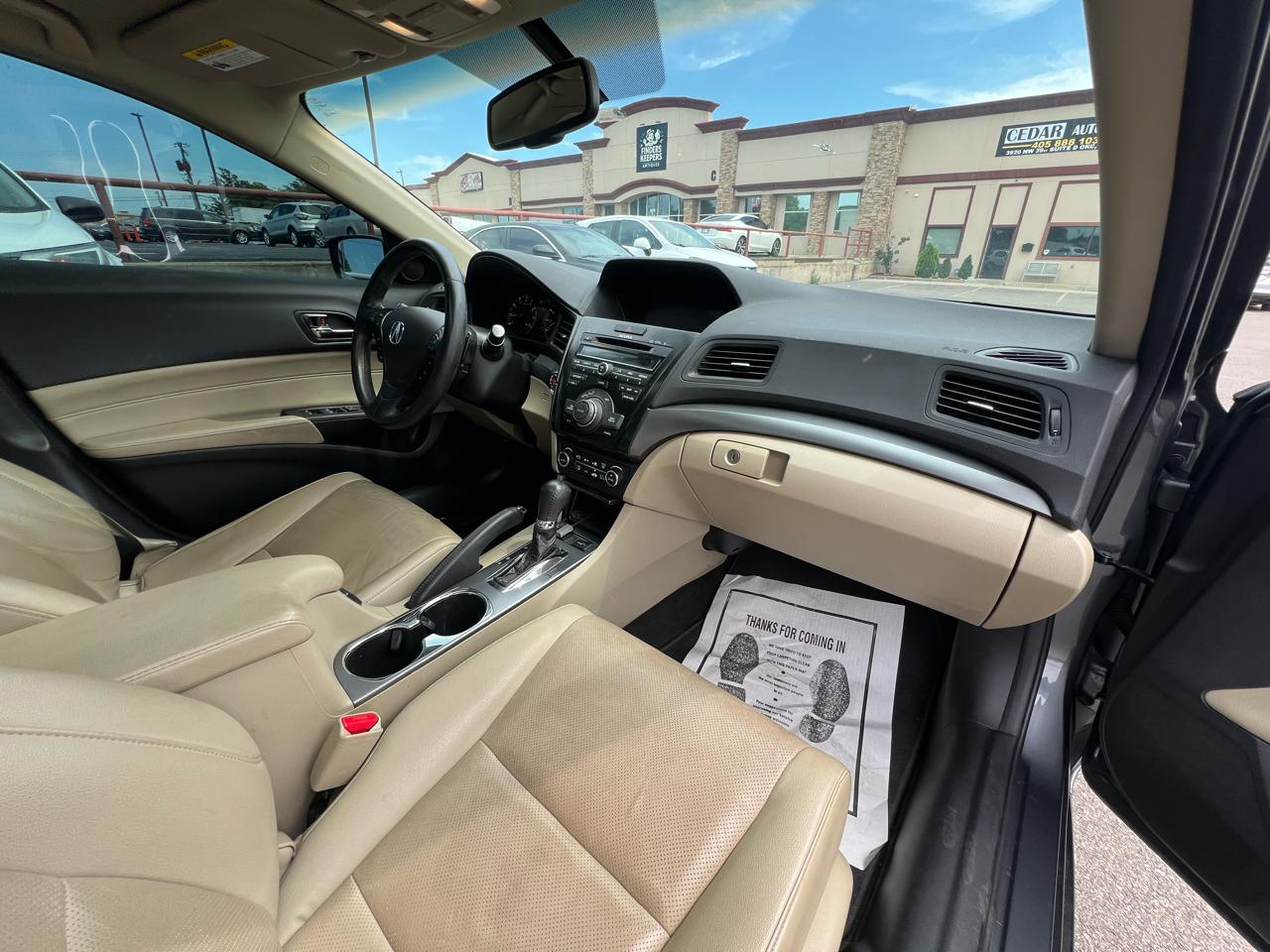 Acura ILX 5-Spd AT w/ Technology Package 2014