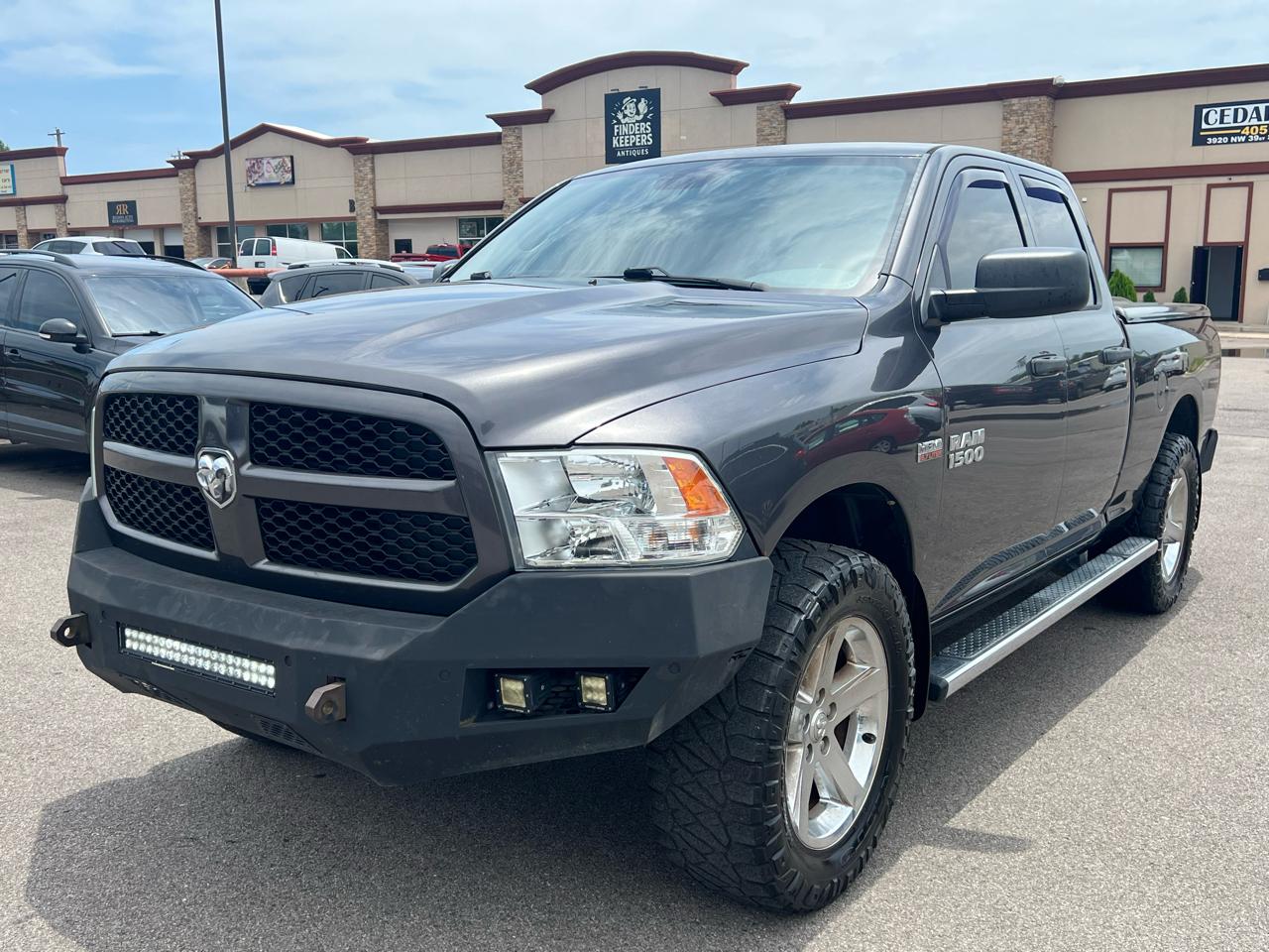 2017 RAM 1500 Express 4x4 Quad Cab 6'4's photo
