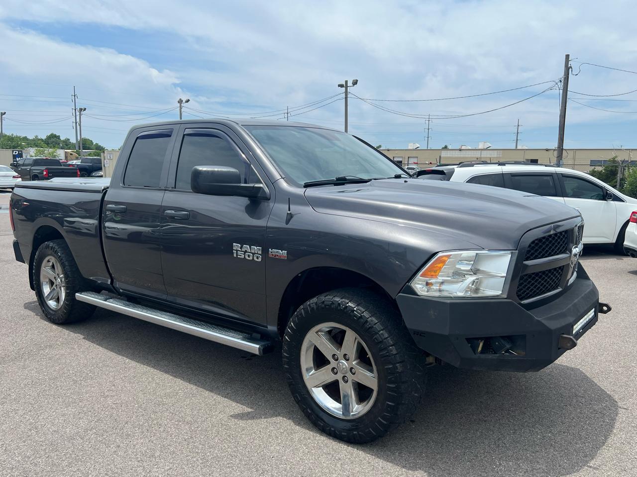 RAM 1500 Tradesman Quad Cab 4WD 2017