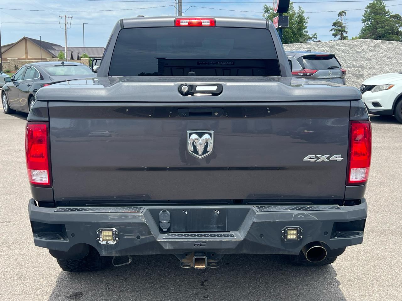 RAM 1500 Tradesman Quad Cab 4WD 2017