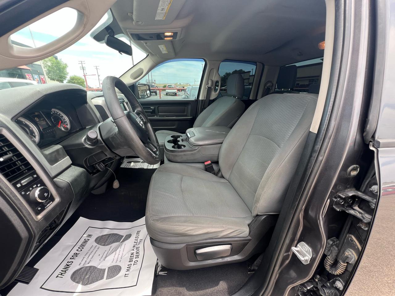 RAM 1500 Tradesman Quad Cab 4WD 2017